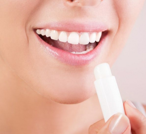 Lip_Care_Balm_Alaska_0.jpg